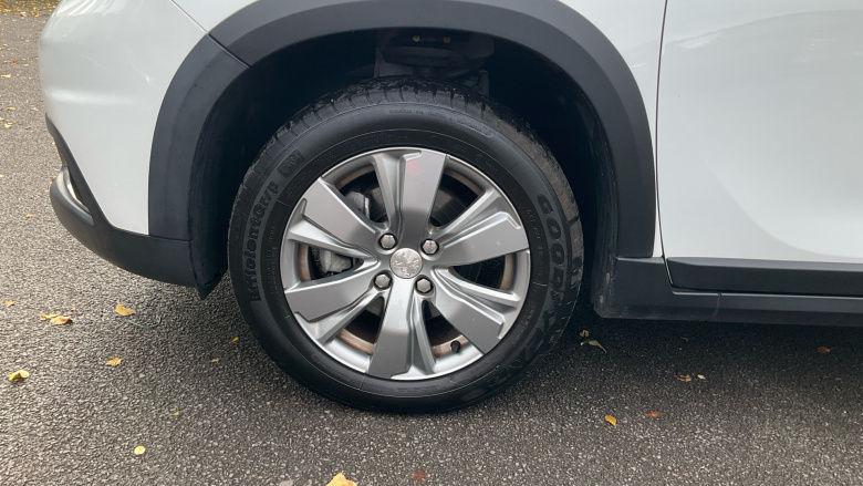 Peugeot 2008 1.2 PureTech 110 Signature 5dr Petrol Estate